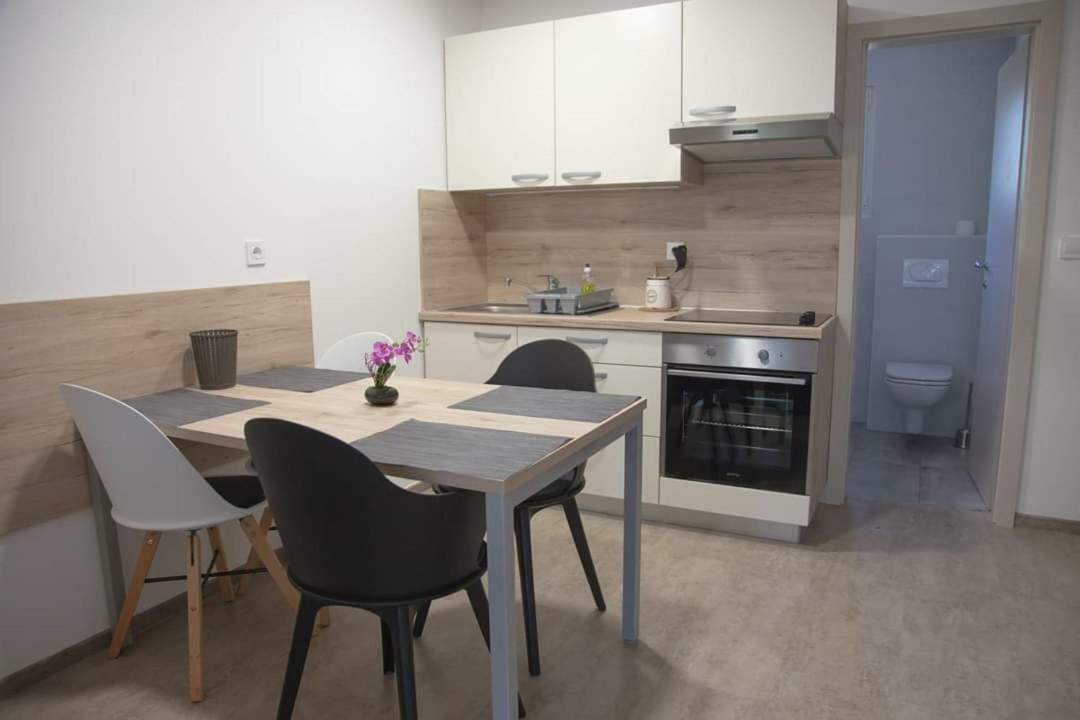 Bungalow Comfort 100 M From The Beach Premantura Zewnętrze zdjęcie